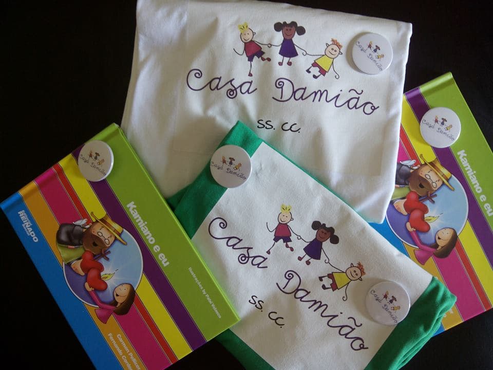 camisolas e livros
